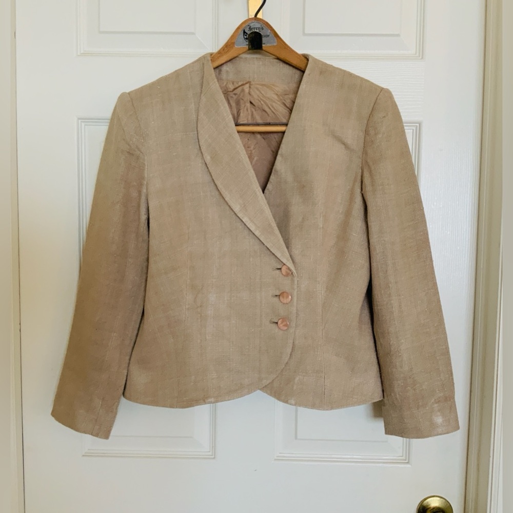 VERY NICE VINTAGE CROPPED BUSINESS JACKET. USA